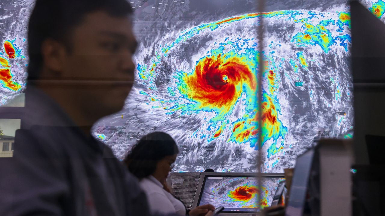 Prawie milion ewakuowanych mieszkańców. Supertajfun zbliża się do Filipin