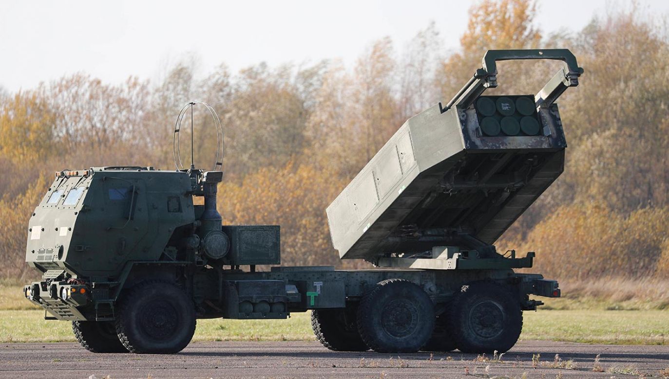 Polska chce kupić 500 wyrzutni M142 Himars (fot. PAP/EPA/TOMS KALNINS)
