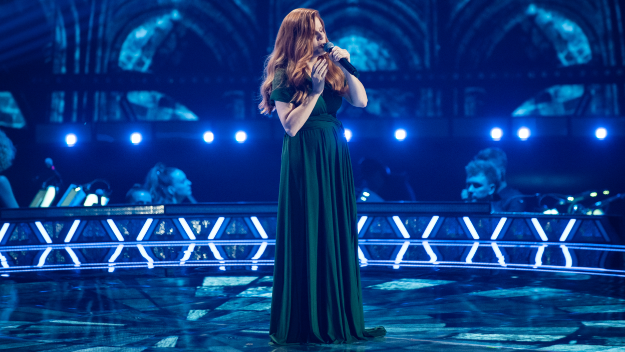 Dorota Osińska to finalistka drugiej edycji „The Voice of Poland”. Podczas koncertu „Gwiazdy The Voice” widzowie mogli usłyszeć jej wykonanie utworu „Calling you”. Fot. TVP / Natasza Młudzik