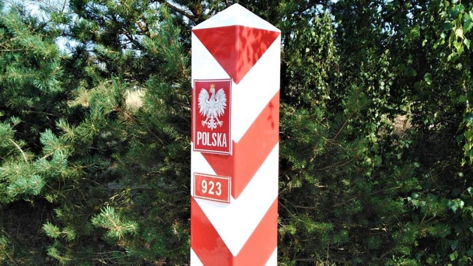 Na polsko-białoruskiej granicy grupa agresywnej młodzieży zaatakowała żołnierzy