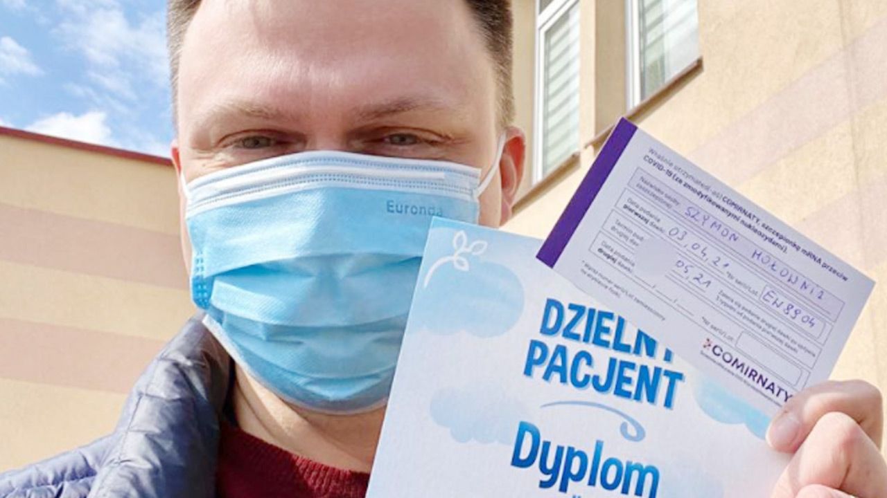 Nawet Szymon Hołownia, szczęśliwie zaszczepiony, złapał się w pułapkę własnego hejtu – pisze autor (fot. Facebook/Szymon Hołownia) Nawet Szymon Hołownia, szczęśliwie zaszczepiony, złapał się w pułapkę własnego hejtu – pisze autor (fot. Facebook/Szymon Hołownia)
