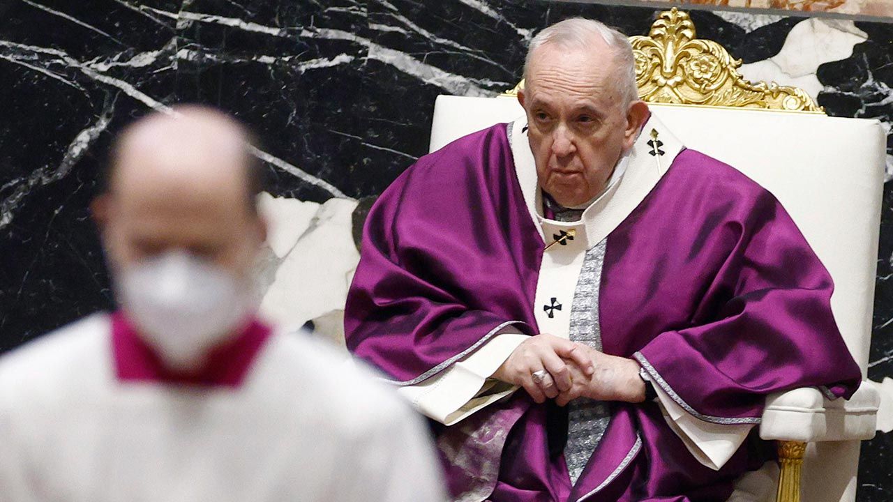Papież Franciszek poleci w marcu do Iraku (fot. PAP/EPA/GUGLIELMO MANGIAPANE / POOL) Papież Franciszek poleci w marcu do Iraku (fot. PAP/EPA/GUGLIELMO MANGIAPANE / POOL)