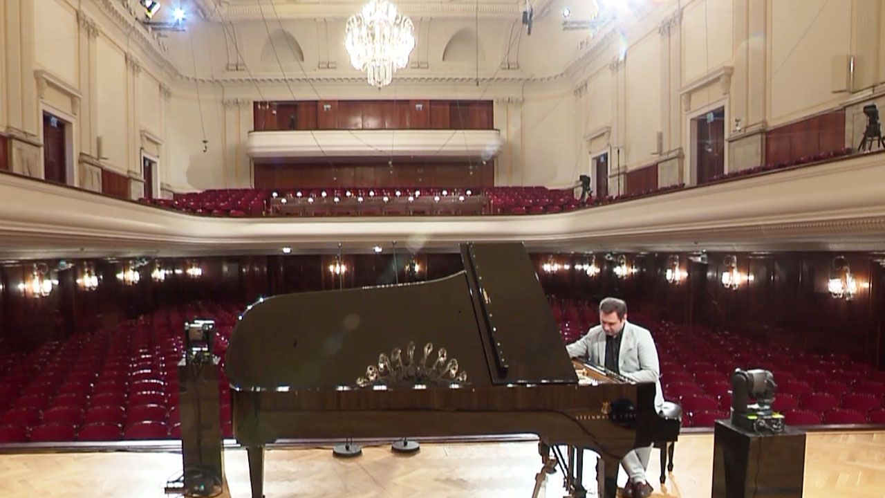 Kulisy Konkursu Chopinowskiego. Nocne życie w Filharmonii Narodowej