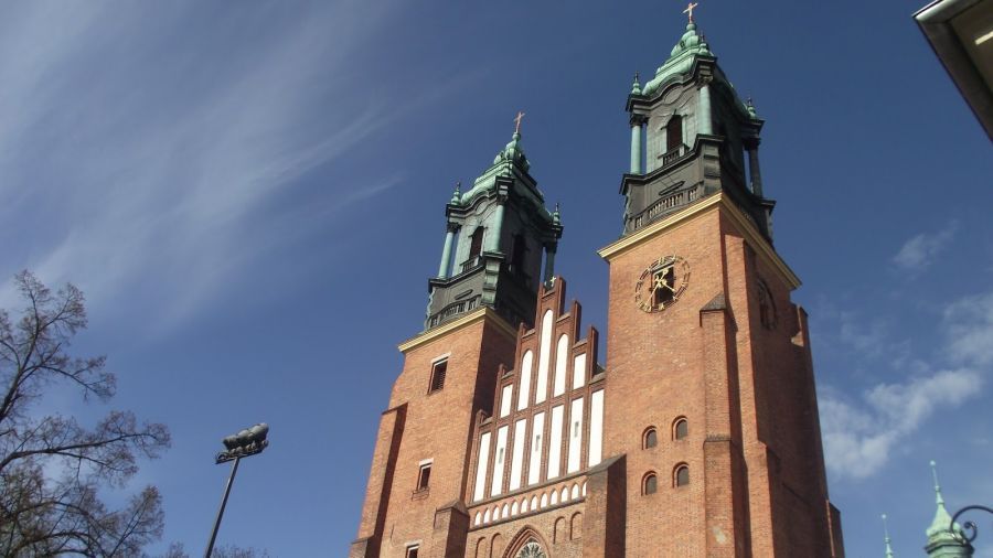 Prezydent Poznania: protest przeciw zabudowie mieszkaniowej Ostrowa Tumskiego jest polityczny (fot. Katedra Poznańska/archiwum))