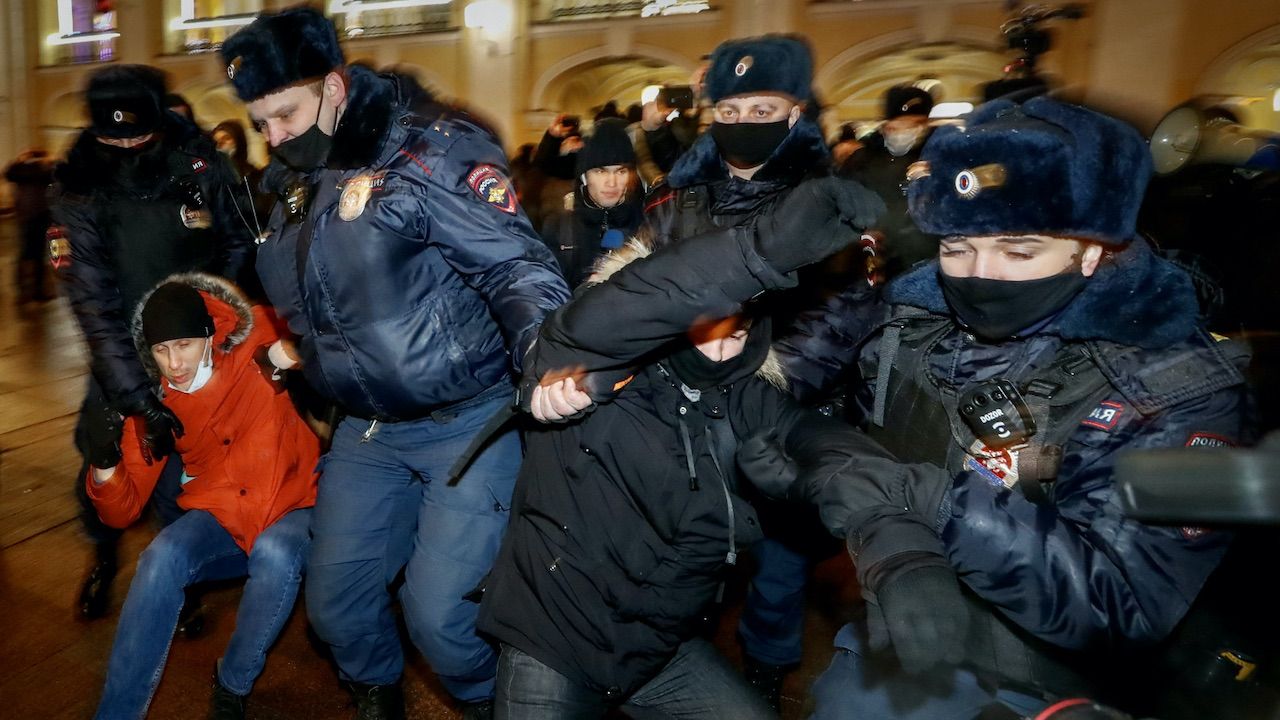 „Demonstracje bez zezwolenia są niedopuszczalne” (fot. PAP/EPA/A.MALTSEV) „Demonstracje bez zezwolenia są niedopuszczalne” (fot. PAP/EPA/A.MALTSEV)