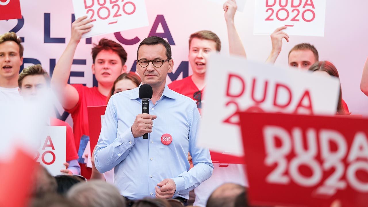Szef rządu aktywnie wspierał Andrzeja Dudę w kampanii (fot. PAP/Hanna Bardo) Szef rządu aktywnie wspierał Andrzeja Dudę w kampanii (fot. PAP/Hanna Bardo)