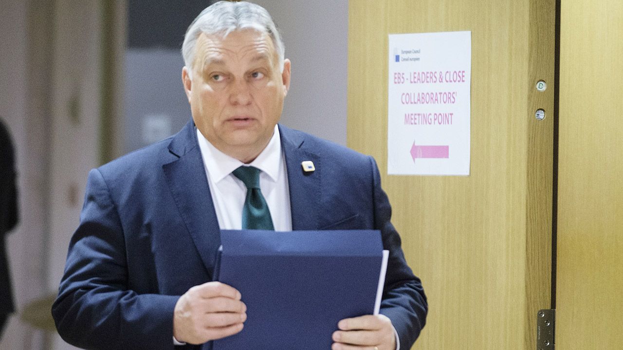 Viktor Orbán nie wierzy w zwycięstwo Ukrainy i nazywa ją „ziemią niczyją” (fot. Thierry Monasse/Getty Images)