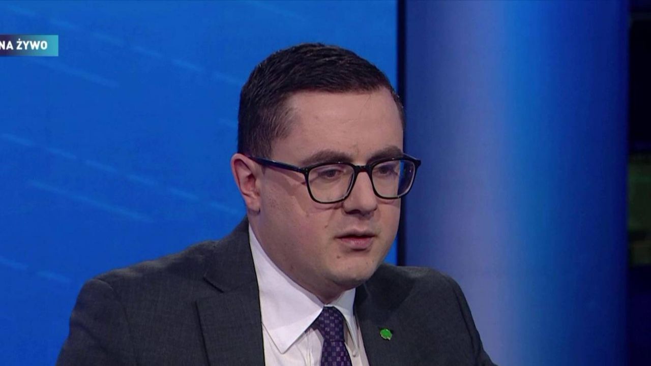 Atom będzie szybciej niż za 20 lat; w 2036 roku popłynie pierwszy prąd z polskiej elektrowni jądrowej &ndash; powiedział w programie &bdquo;Pytanie dnia&rdquo; minister energii Miłosz Motyka...