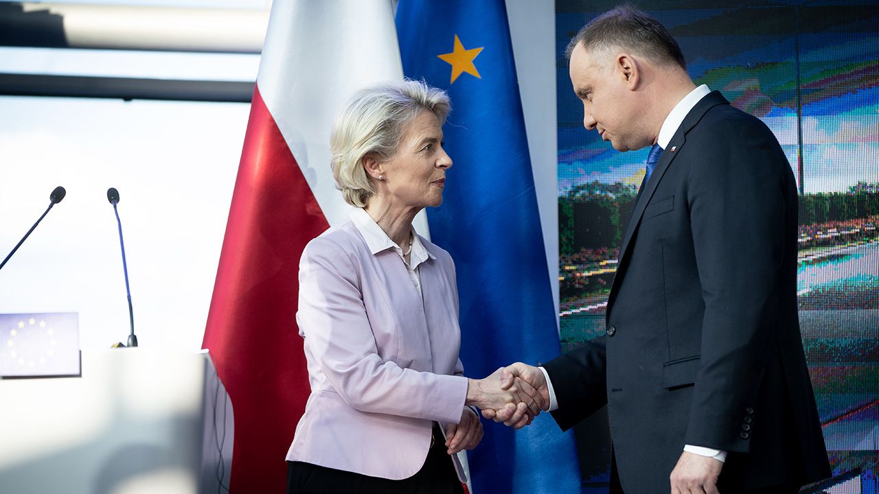 Prezydent Andrzej Duda i szefowa KE Ursula von der Leyen (fot. Mateusz Wlodarczyk/NurPhoto via Getty)