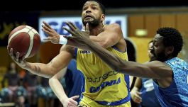 Josh Bostic i Kyle Weaver (fot. PAP)