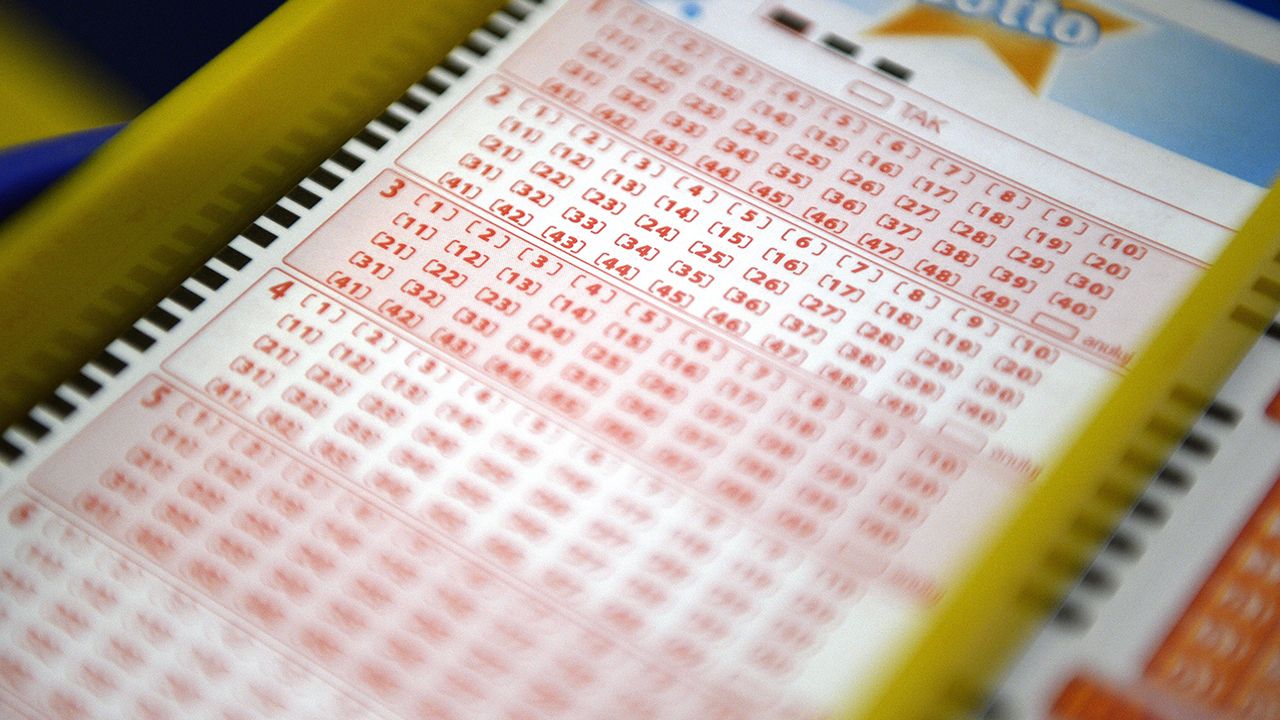 Wyniki Lotto we wtorek 11 listopada 2025. Poznaj wyniki losowania i wygrane liczby