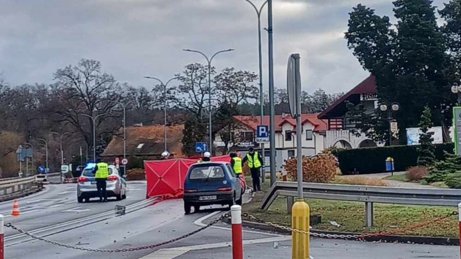 Gołuchów. DK12, Wypadek na pasach. Nie żyje 60-latka (fot. Sylwia Cybulska)