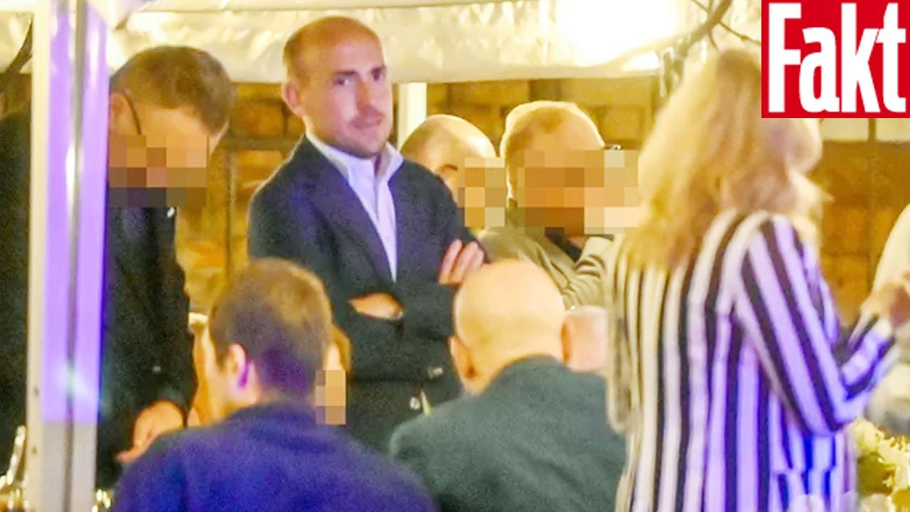 Urodziny Roberta Mazurka Dziennikarz Zabral Glos I Wyjasnia Co Dzialo Sie Na Imprezie Z Politykami Chocby Pan Donald Mial Zawiesic Pol Warszawy Tvp Info