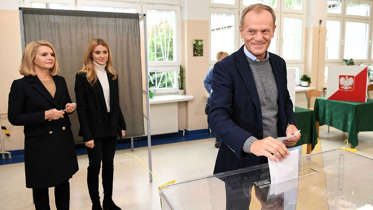 Tusk kilka dni temu gratulował wygranej liderowi chadeków w Austrii (fot. PAP/Adam Warżawa) Tusk kilka dni temu gratulował wygranej liderowi chadeków w Austrii (fot. PAP/Adam Warżawa)