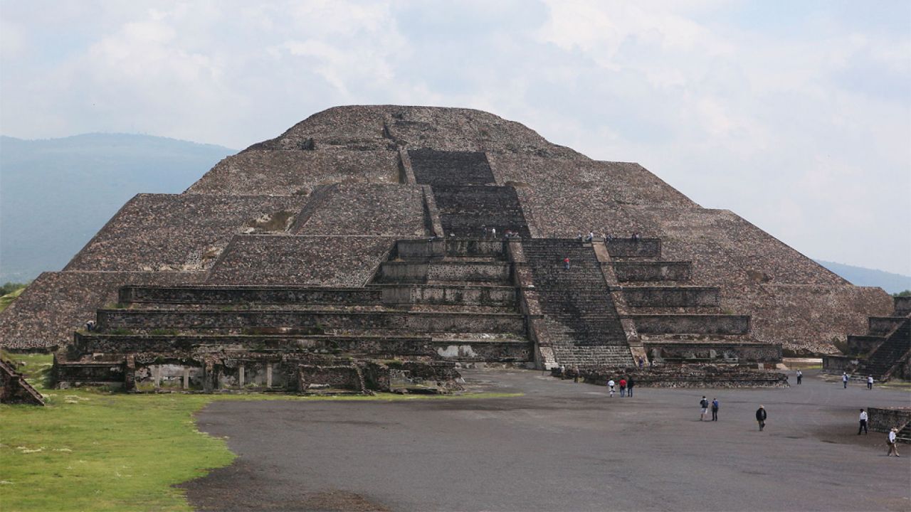 Piramida Księżyca ma wymiary 150×120×43 m, nie wiadomo jednak kto ją wybudował (fot. GUSTAVO VON)