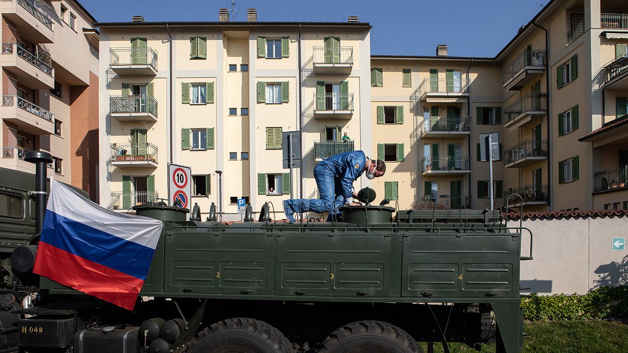 Rosyjscy żołnierze byli wysyłani do odkażenia (fot.  E.Cremaschi/Getty)