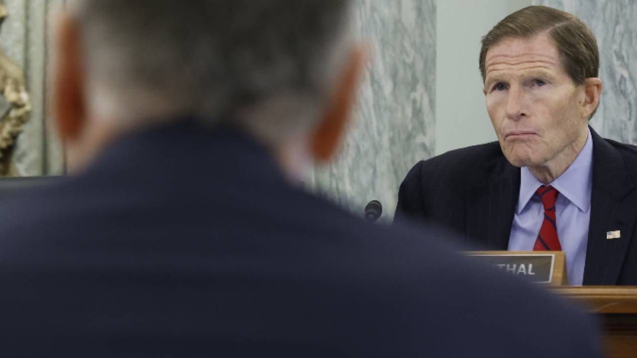 Richard Blumenthal to jeden z najbogatszych amerykańskich senatorów (fot PAP/EPA/Chip Somodevilla / POOL)