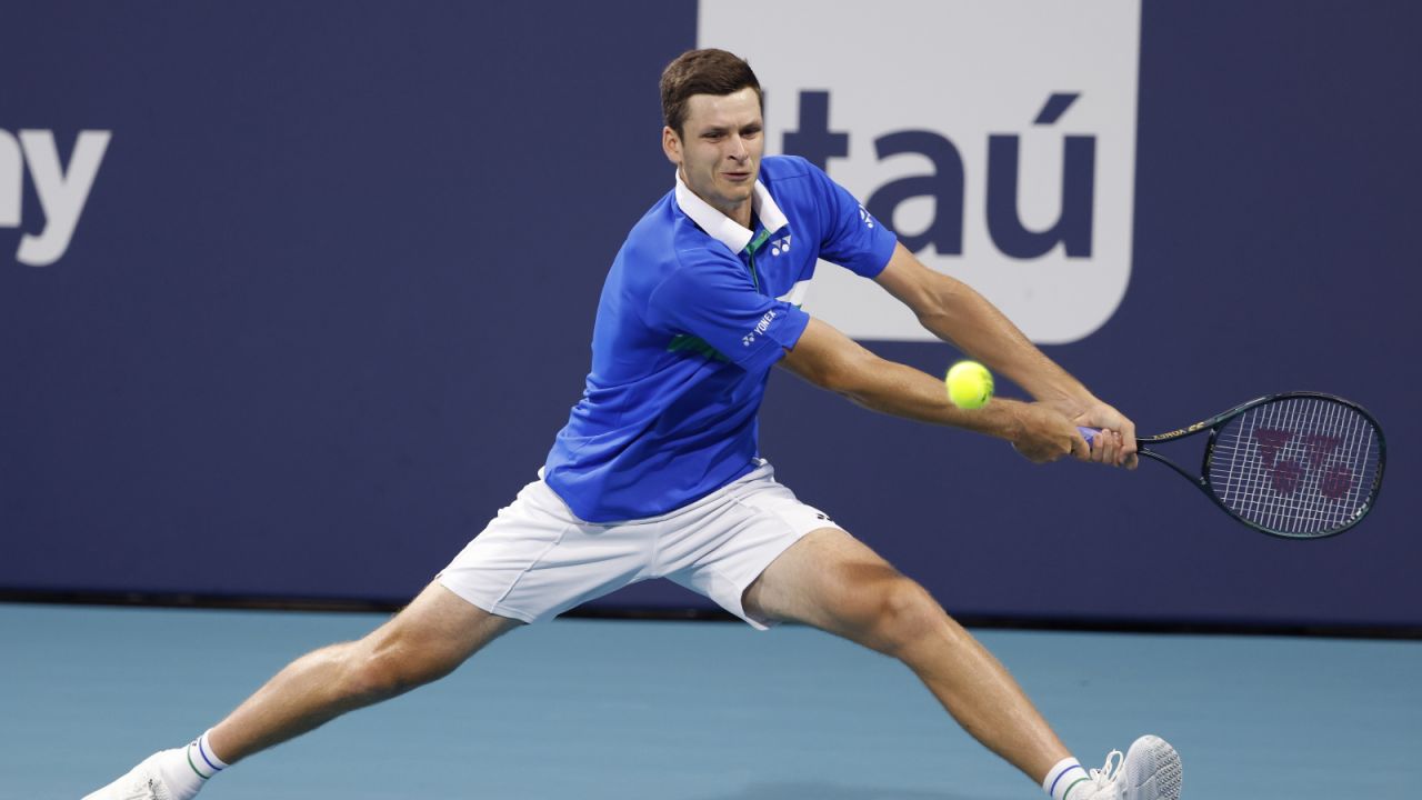 Hubert Hurkacz podczas turnieju w Miami (fot. PAP/EPA) Hubert Hurkacz podczas turnieju w Miami (fot. PAP/EPA)