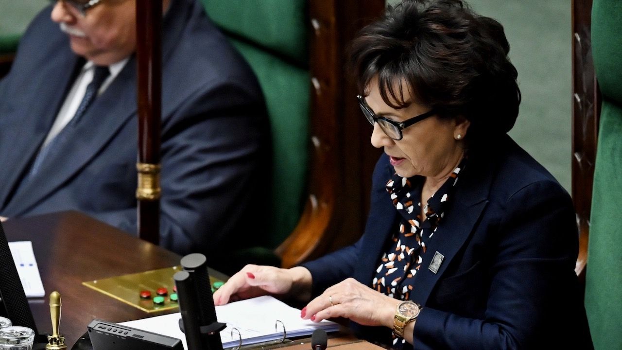 W poniedziałek w Dzienniku Ustaw ukazała się uchwała Państwowej Komisji Wyborczej z 10 maja (fot. PAP/Radek Pietruszka) W poniedziałek w Dzienniku Ustaw ukazała się uchwała Państwowej Komisji Wyborczej z 10 maja (fot. PAP/Radek Pietruszka)